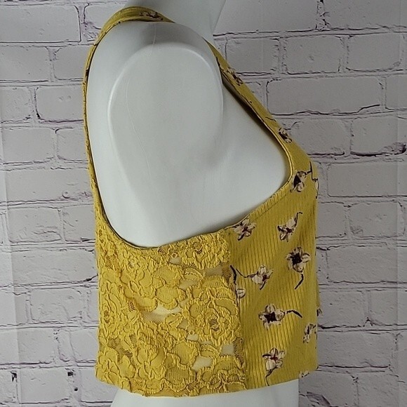 Aeropostale yellow flower print tank top with lace backing. NWT. Size XL - Picture 3 of 6